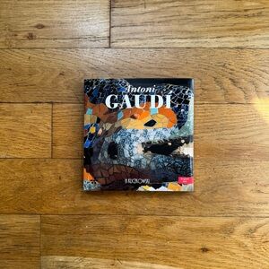 Antoni Gaudí by H Kliczkowski book (O/S)